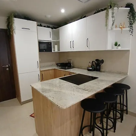 Apartment Antika 1a *